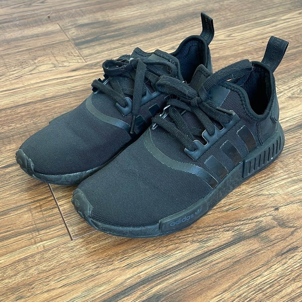 Adidas NMD triple black